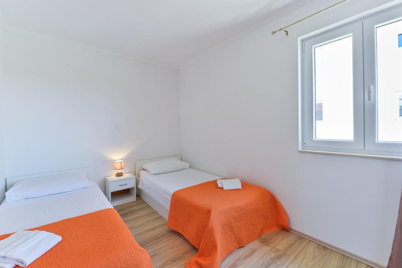Apartments By The Sea Nin, Zadar - 13172 Extérieur photo