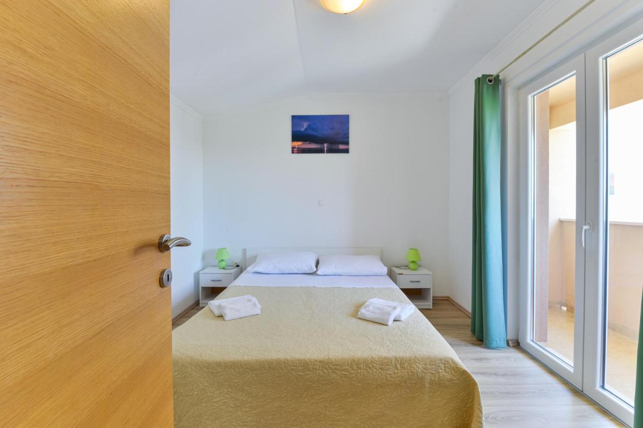 Apartments By The Sea Nin, Zadar - 13172 Extérieur photo